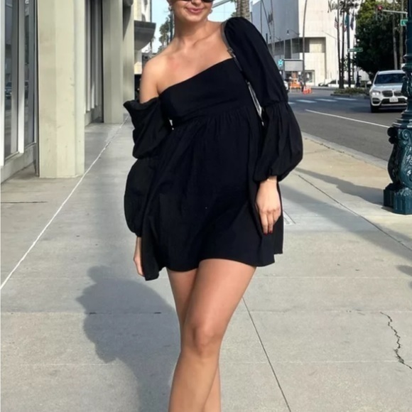 NWT Reformation Michaela Dress Black🖤